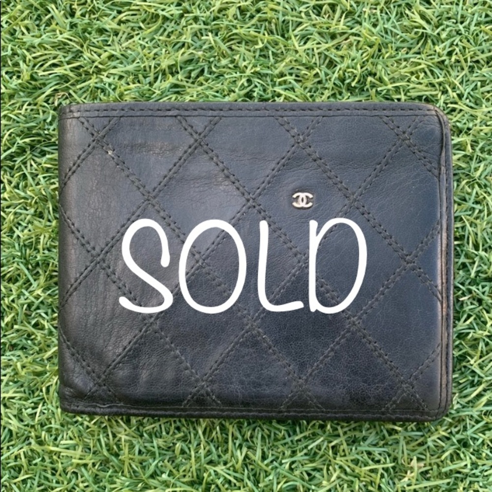 Chanel Vintage bifold wallet